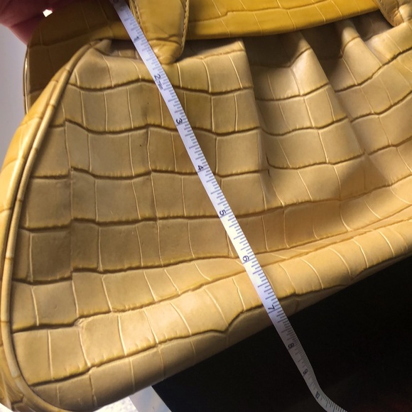 Banana Republic two-toned goldenrod color leather handbag - Picture 12 of 13